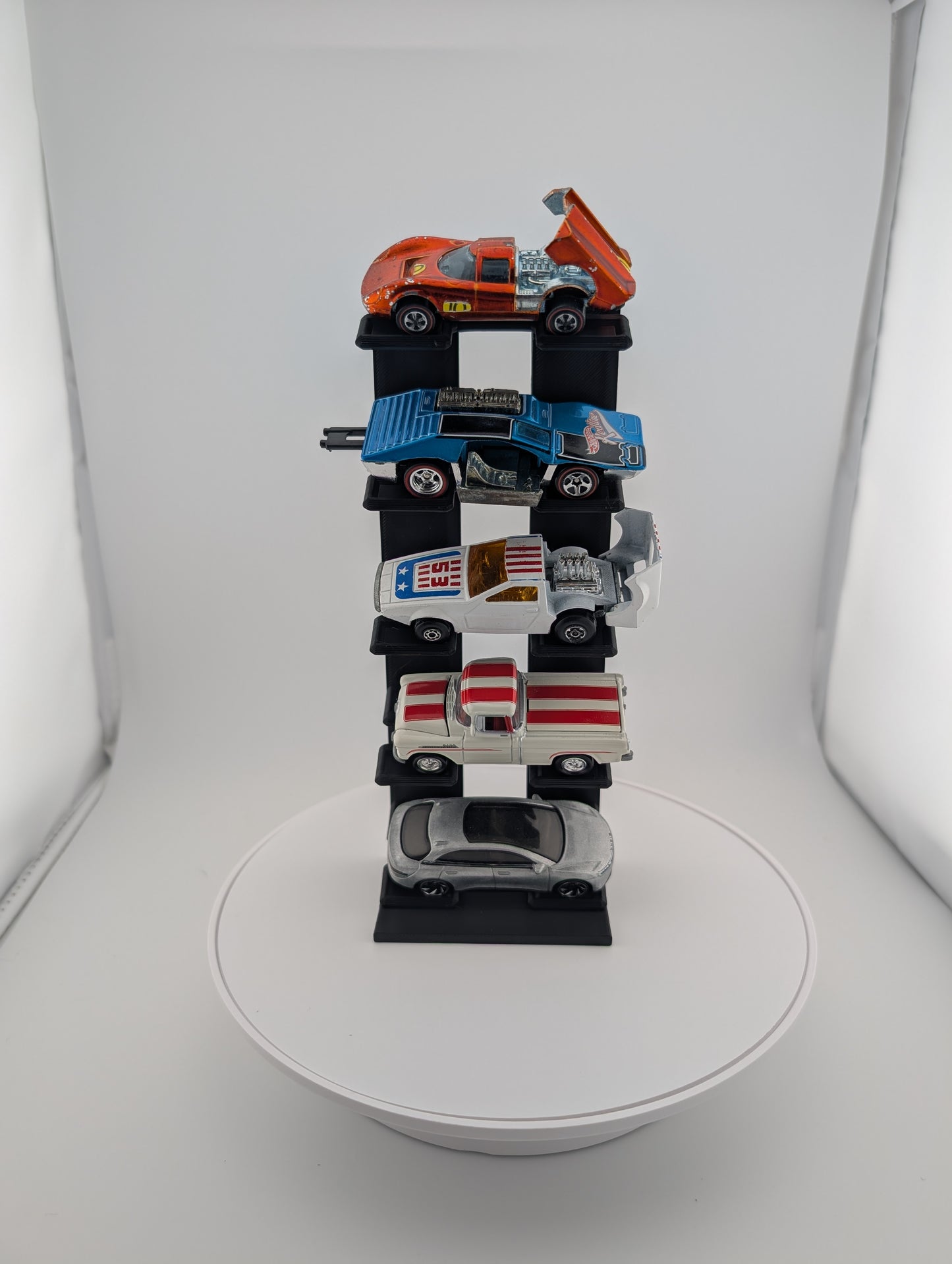 5 car Display with 25 degree angle for 1/64th scale diecast like Hot Wheels, Matchbox and Johnny Lightning